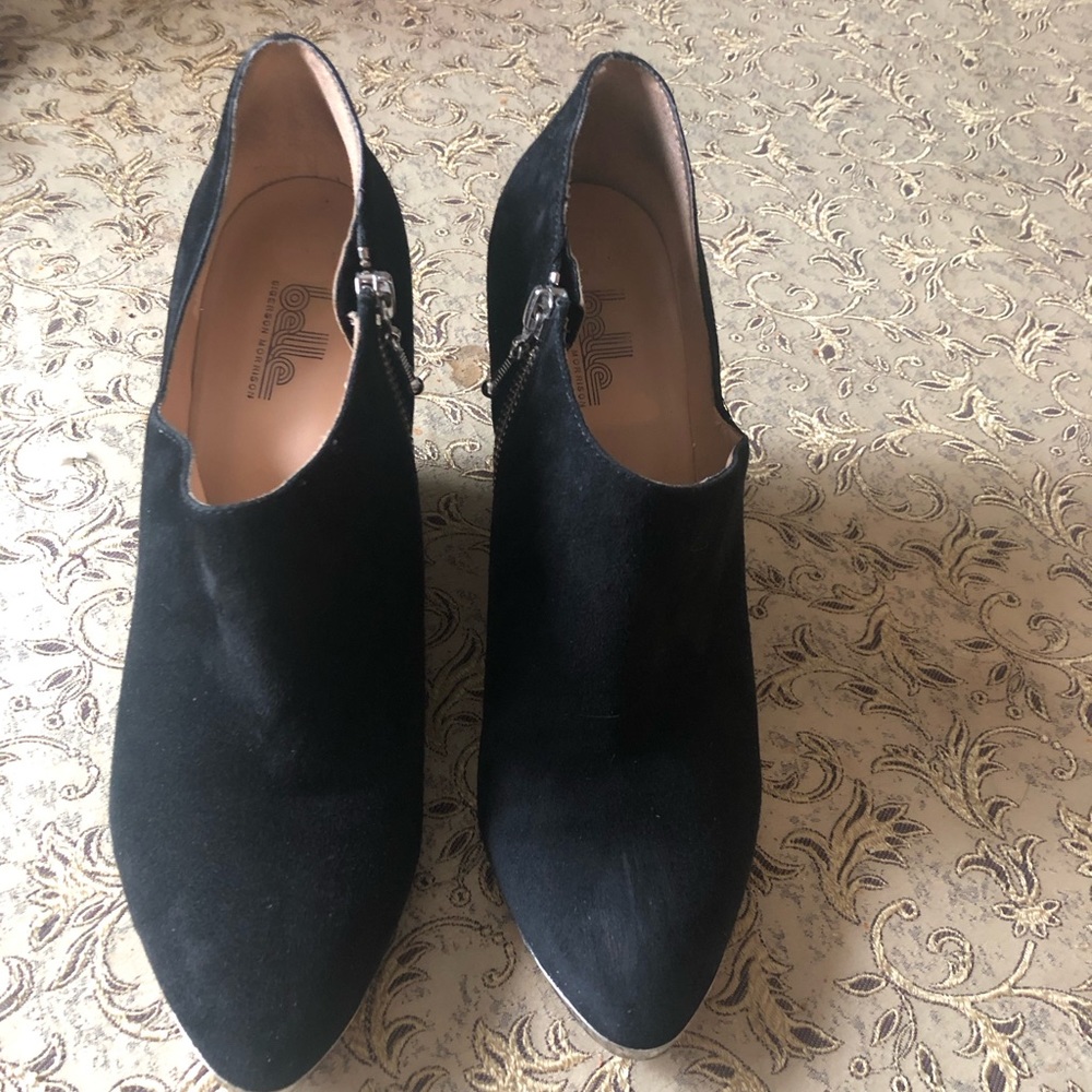 Ladies Suede Booties. Size 9